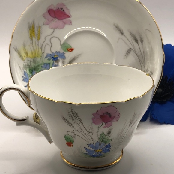 1945-1966 Shelley 20136 Fine Bone China Teacup & Saucer, Scalloped, Wildflowers - Picture 8 of 10